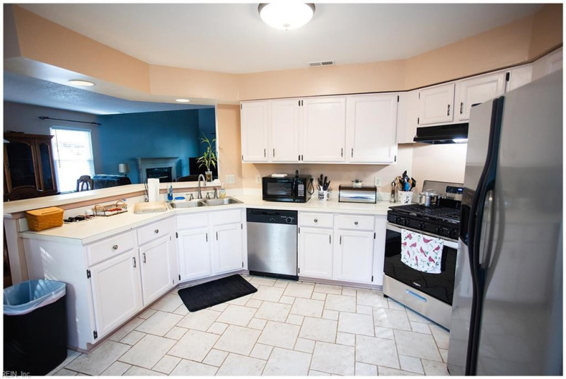 Photo 21 of 39 residential for sale in Virginia Beach virginia