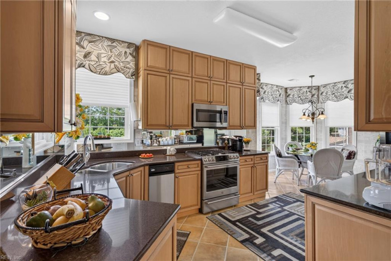 Photo 10 of 44 residential for sale in Virginia Beach virginia