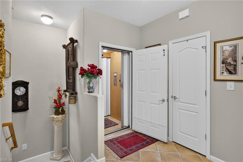 Photo 3 of 44 residential for sale in Virginia Beach virginia