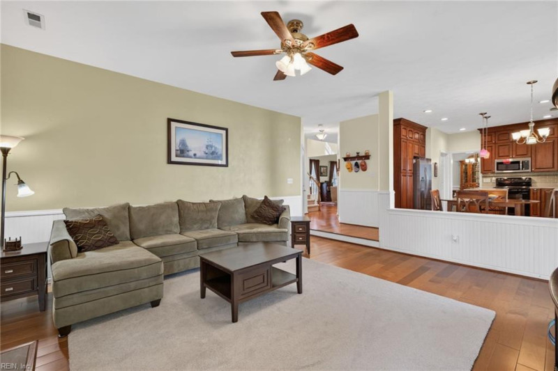 Photo 17 of 46 residential for sale in Chesapeake virginia Photo 17 of 46 residential for sale in Chesapeake virginia