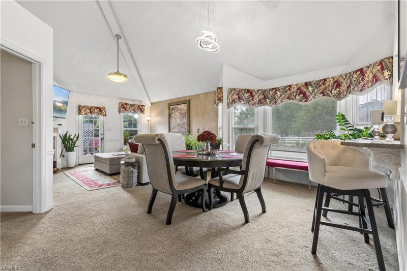 Photo 10 of 37 residential for sale in York County virginia
