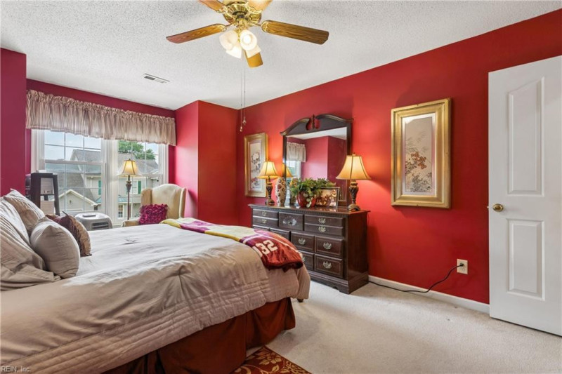 Photo 29 of 37 residential for sale in York County virginia