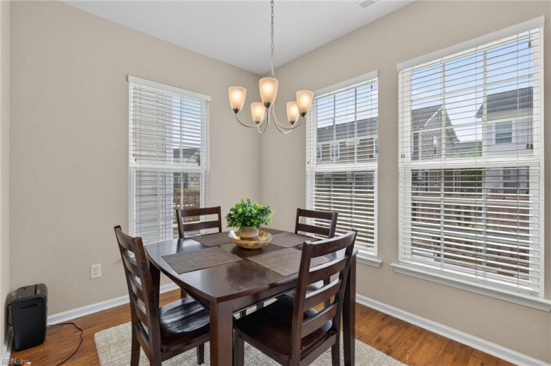 Photo 11 of 43 residential for sale in Virginia Beach virginia