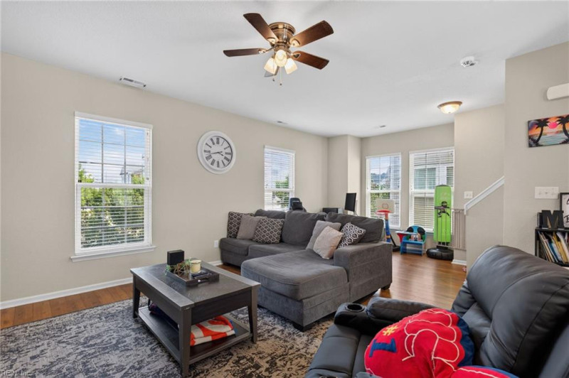 Photo 5 of 43 residential for sale in Virginia Beach virginia