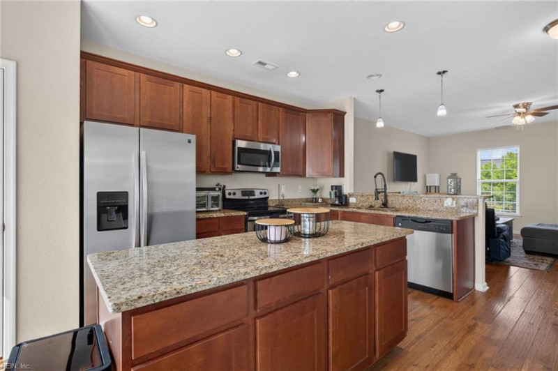Photo 9 of 43 residential for sale in Virginia Beach virginia