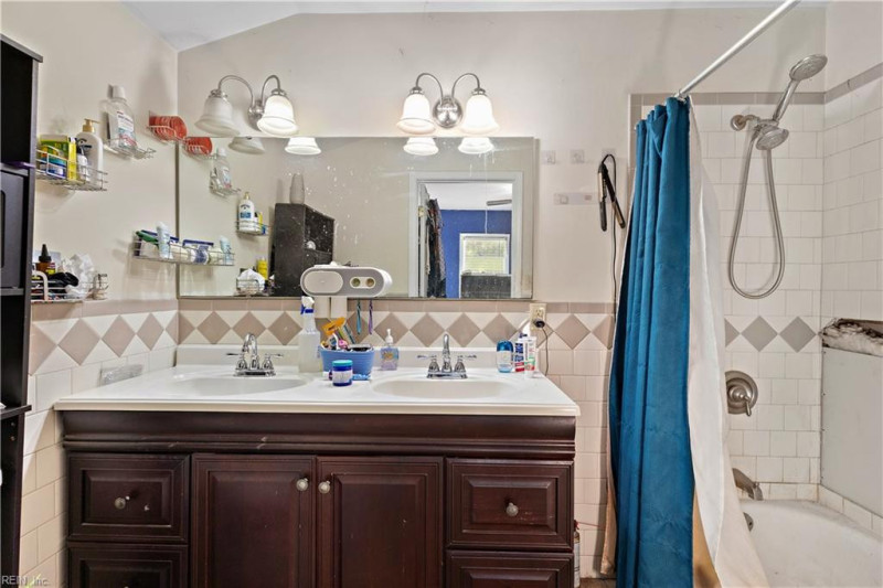 Photo 4 of 14 residential for sale in Suffolk virginia Photo 4 of 14 residential for sale in Suffolk virginia