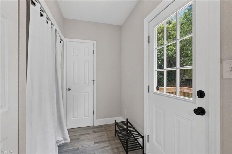 Photo 16 of 44 residential for sale in Portsmouth virginia