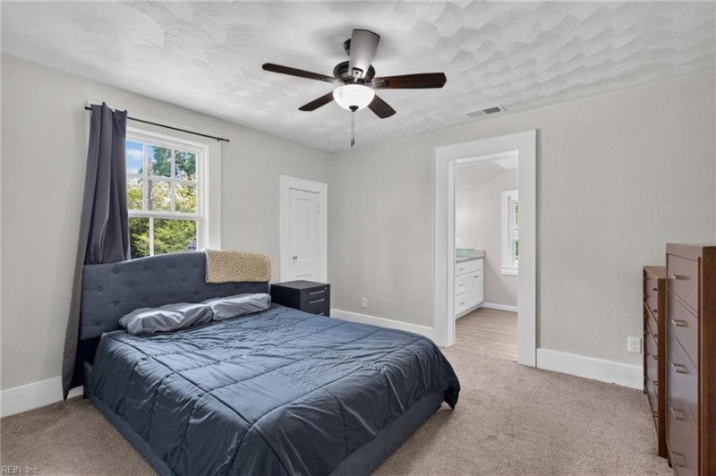 Photo 20 of 44 residential for sale in Portsmouth virginia