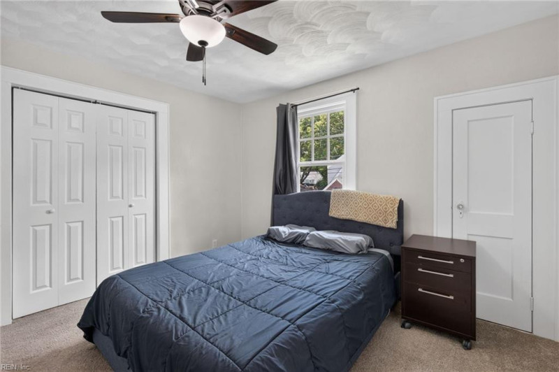 Photo 21 of 44 residential for sale in Portsmouth virginia
