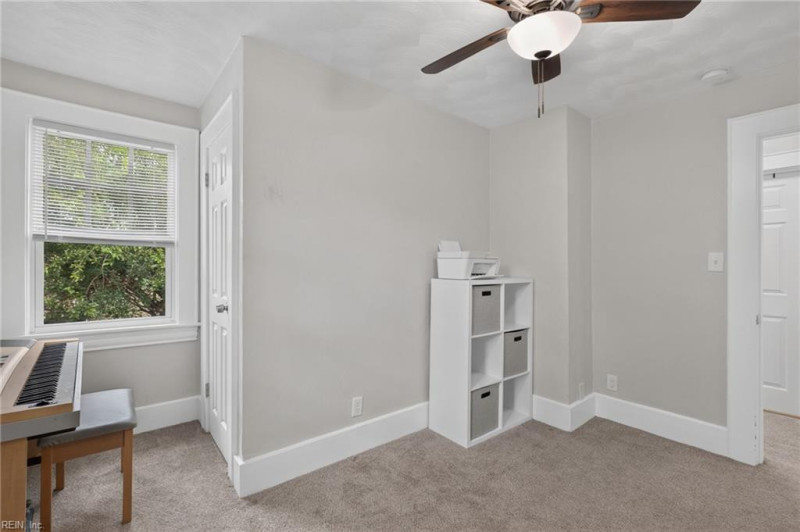 Photo 30 of 44 residential for sale in Portsmouth virginia