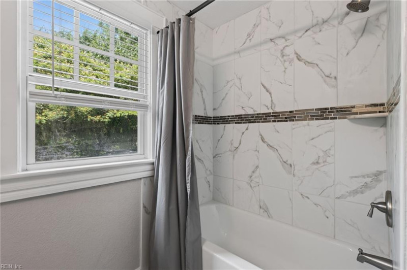 Photo 32 of 44 residential for sale in Portsmouth virginia