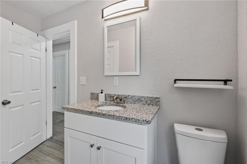 Photo 33 of 44 residential for sale in Portsmouth virginia