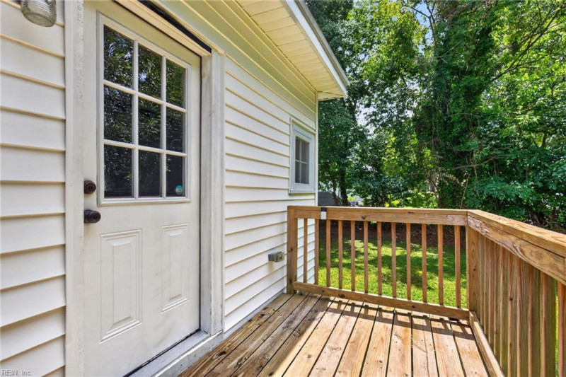 Photo 34 of 44 residential for sale in Portsmouth virginia