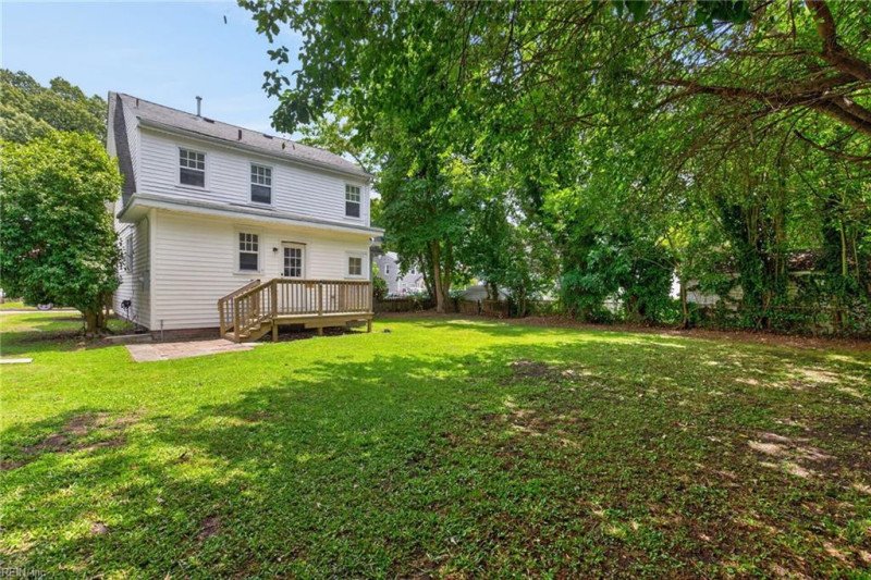 Photo 35 of 44 residential for sale in Portsmouth virginia