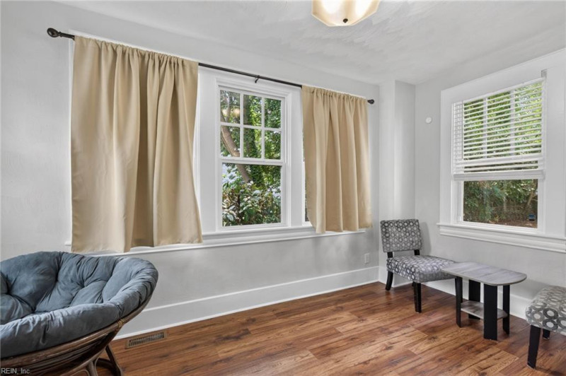 Photo 7 of 44 residential for sale in Portsmouth virginia