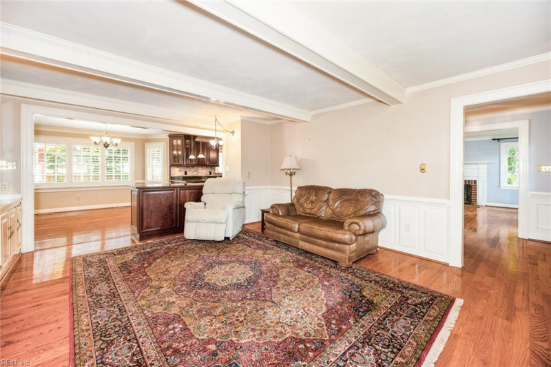 Photo 11 of 50 residential for sale in Chesapeake virginia