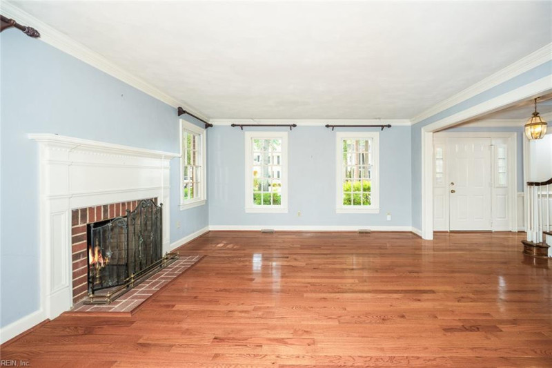 Photo 15 of 50 residential for sale in Chesapeake virginia