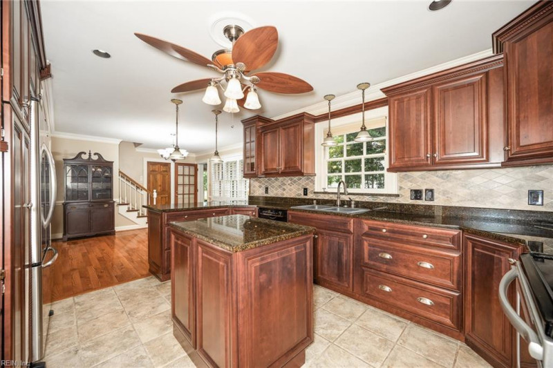Photo 19 of 50 residential for sale in Chesapeake virginia