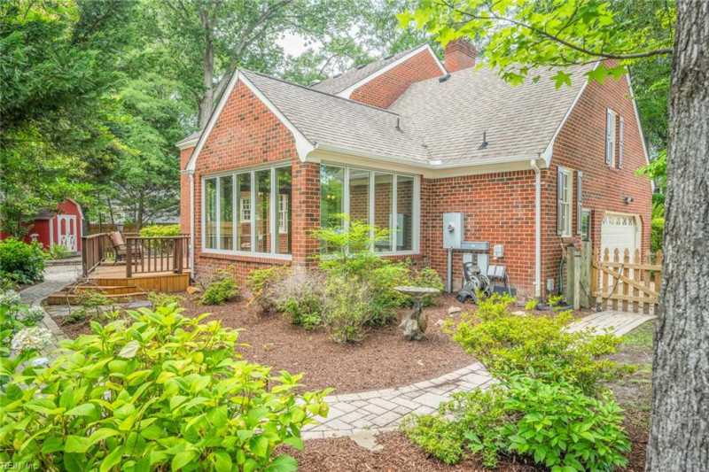 Photo 2 of 50 residential for sale in Chesapeake virginia