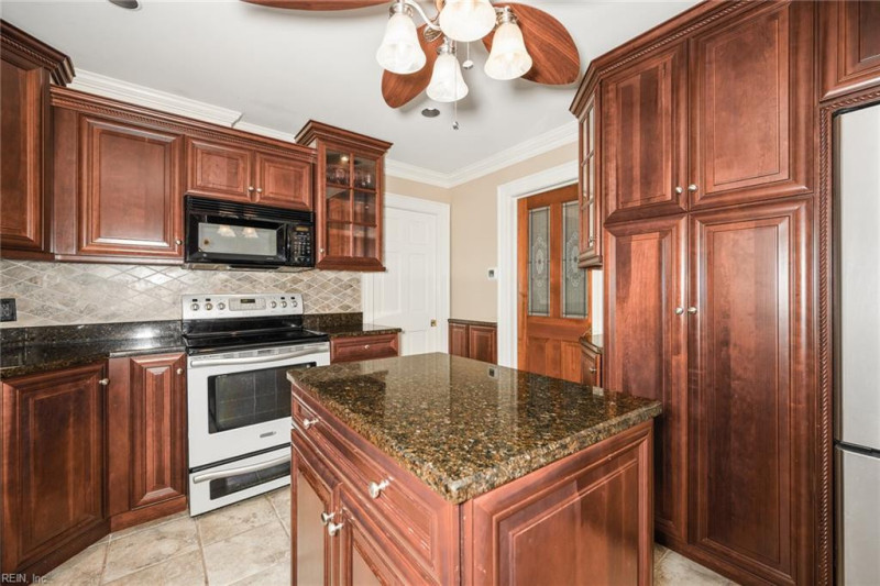Photo 21 of 50 residential for sale in Chesapeake virginia
