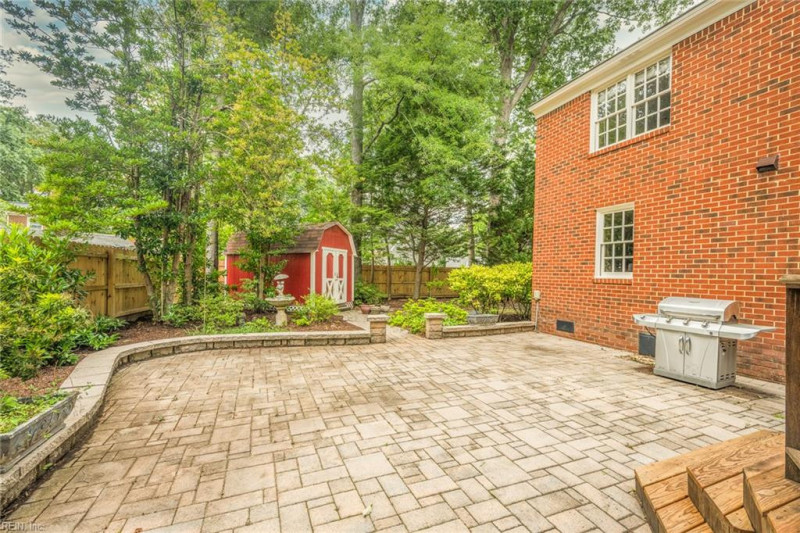 Photo 42 of 50 residential for sale in Chesapeake virginia