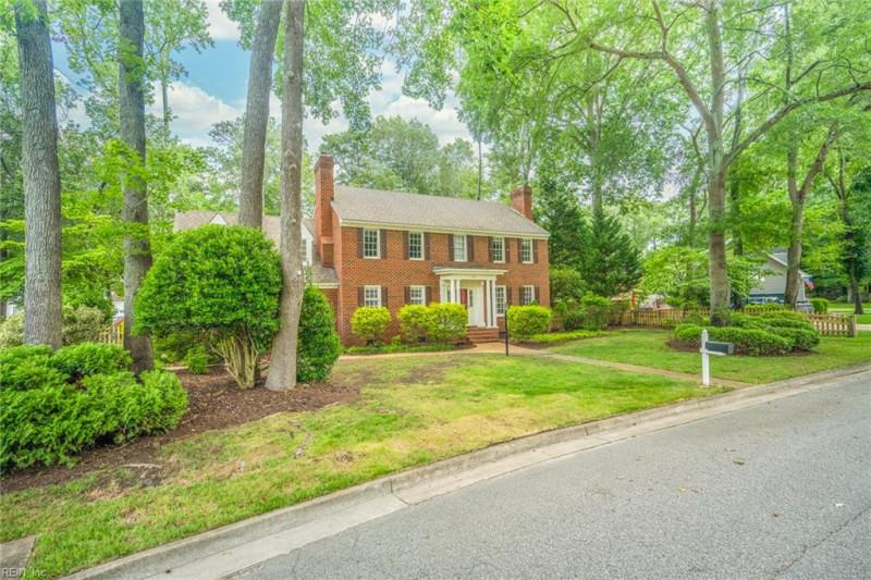 Photo 5 of 50 residential for sale in Chesapeake virginia