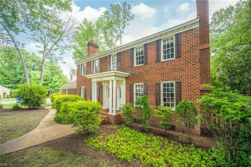 Photo 7 of 50 residential for sale in Chesapeake virginia