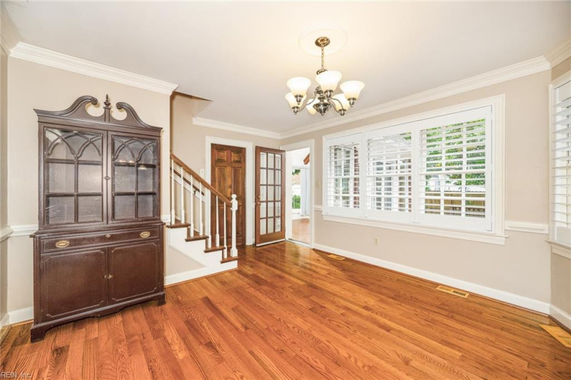 Photo 9 of 50 residential for sale in Chesapeake virginia