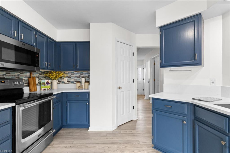 Photo 12 of 42 residential for sale in Virginia Beach virginia