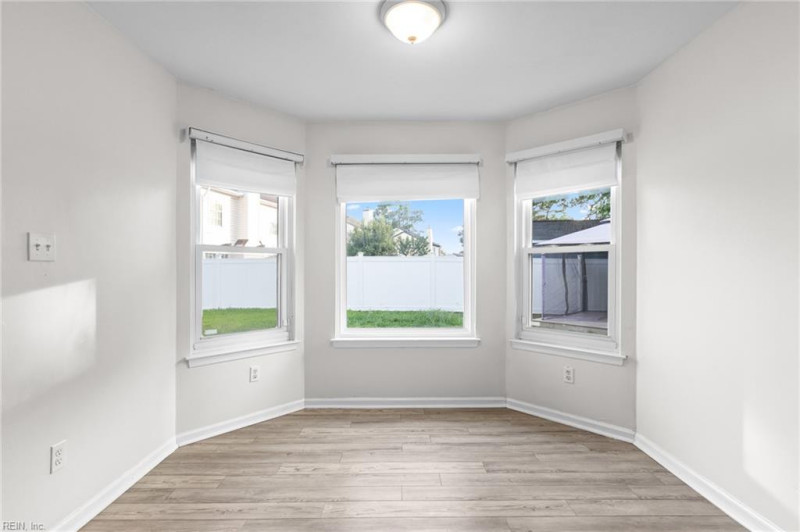 Photo 16 of 42 residential for sale in Virginia Beach virginia