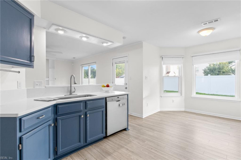 Photo 9 of 42 residential for sale in Virginia Beach virginia