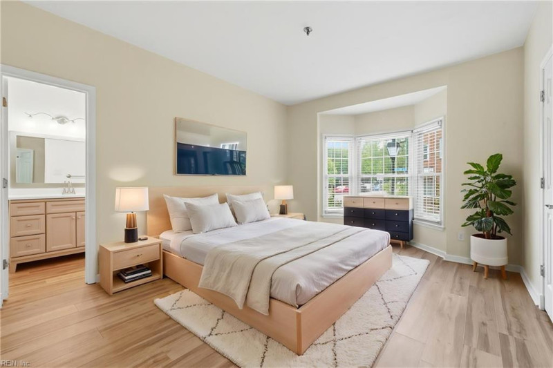 Photo 13 of 18 residential for sale in Norfolk virginia