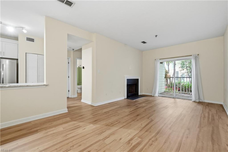 Photo 3 of 18 residential for sale in Norfolk virginia