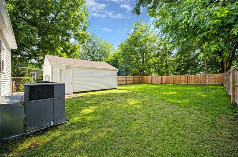 Photo 22 of 41 residential for sale in Portsmouth virginia