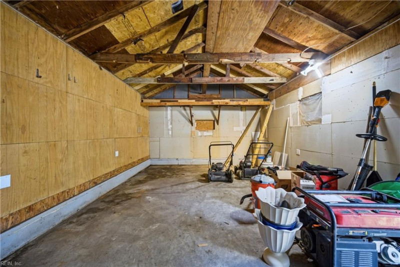 Photo 24 of 41 residential for sale in Portsmouth virginia