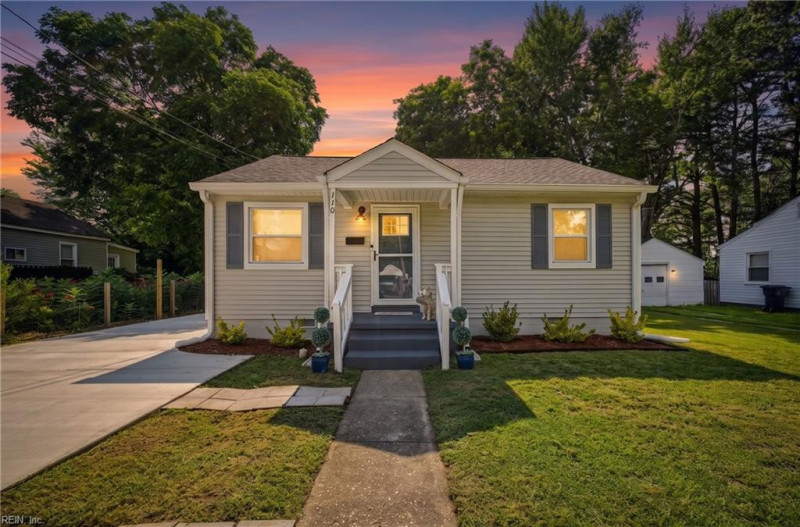 Photo 28 of 41 residential for sale in Portsmouth virginia