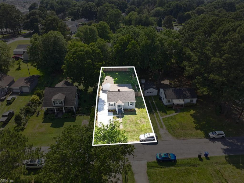 Photo 40 of 41 residential for sale in Portsmouth virginia