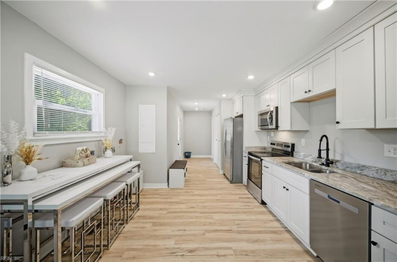 Photo 6 of 41 residential for sale in Portsmouth virginia