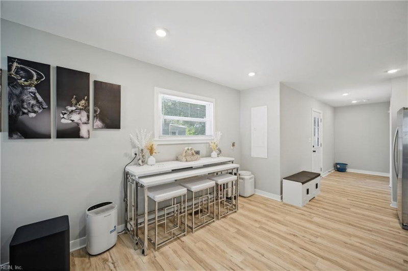Photo 7 of 41 residential for sale in Portsmouth virginia