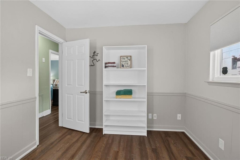 Photo 10 of 47 residential for sale in Virginia Beach virginia