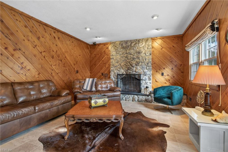 Photo 23 of 47 residential for sale in Virginia Beach virginia