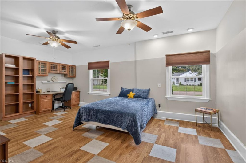 Photo 29 of 47 residential for sale in Virginia Beach virginia