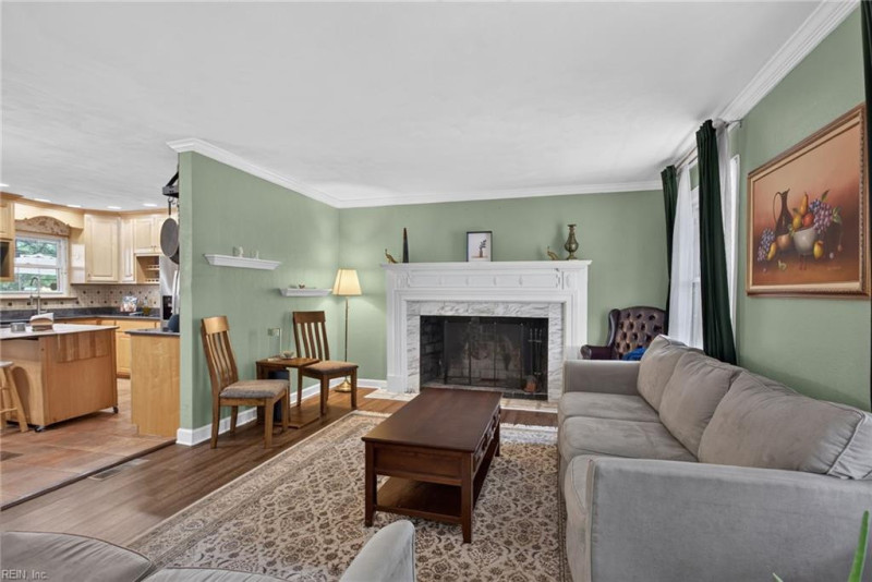 Photo 4 of 47 residential for sale in Virginia Beach virginia