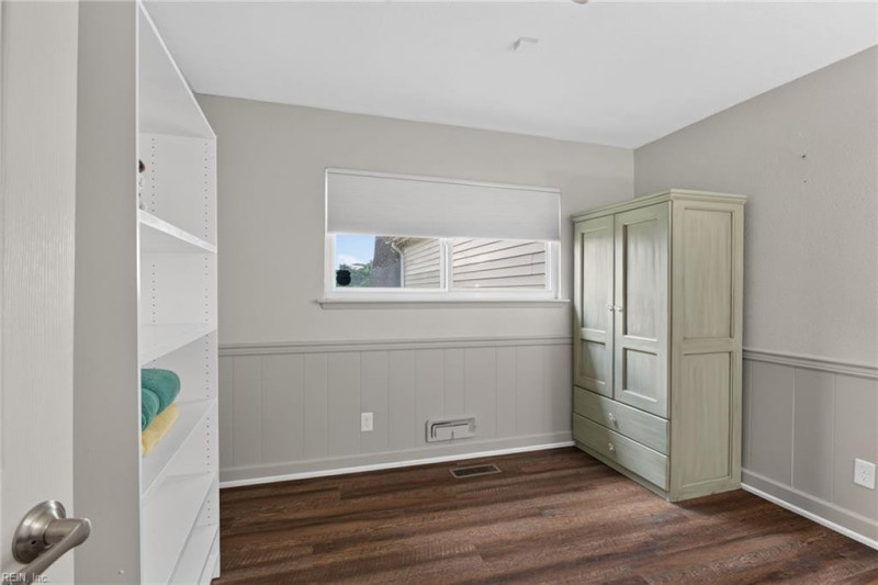 Photo 9 of 47 residential for sale in Virginia Beach virginia