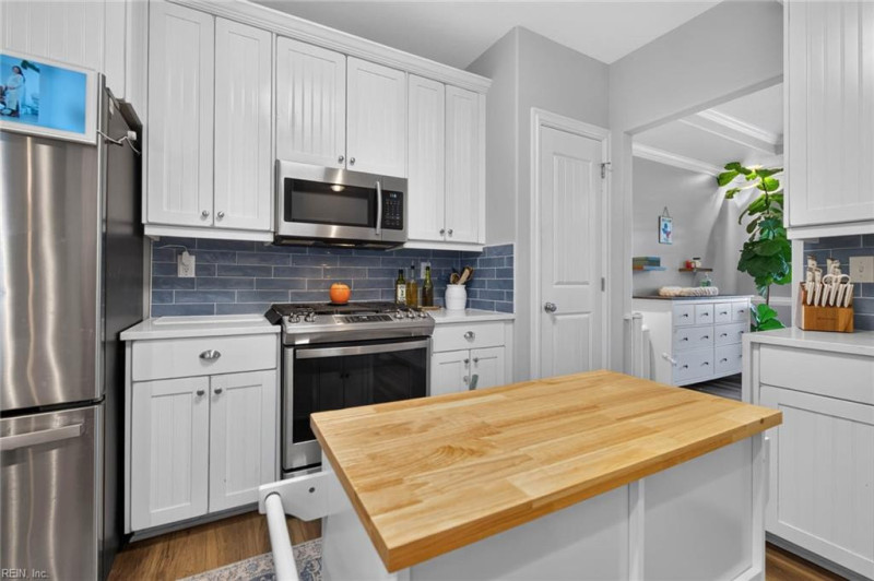 Photo 16 of 49 residential for sale in Virginia Beach virginia