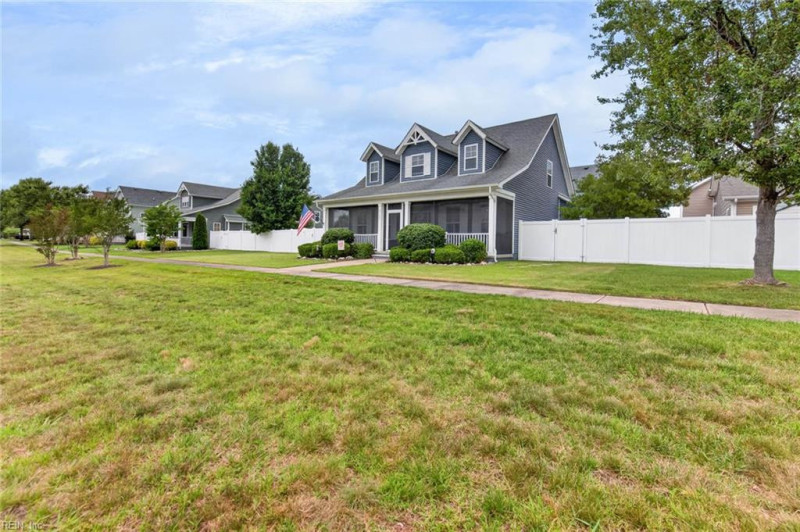 Photo 3 of 49 residential for sale in Virginia Beach virginia