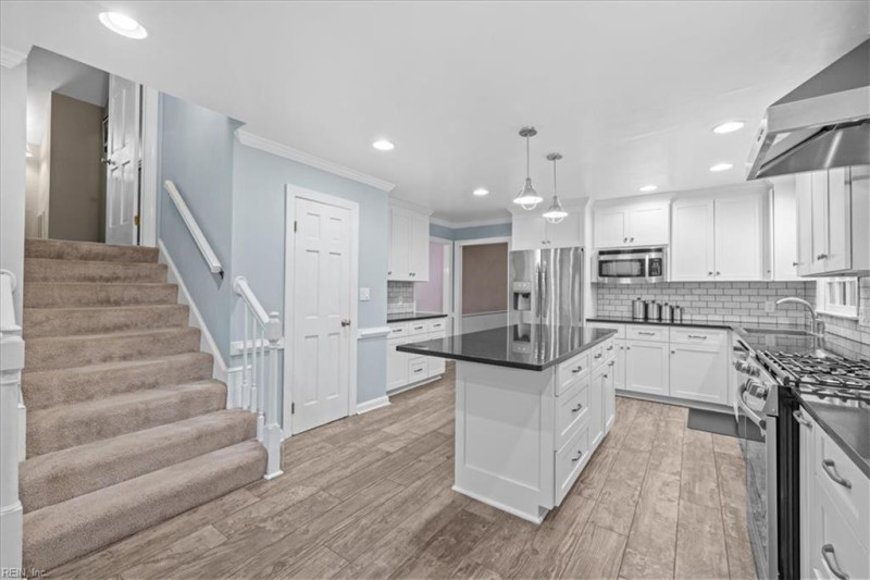 Photo 11 of 50 residential for sale in Virginia Beach virginia