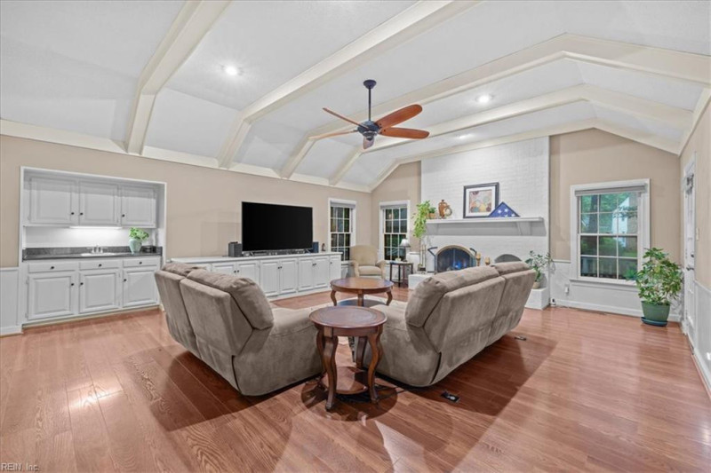 Photo 21 of 50 residential for sale in Virginia Beach virginia