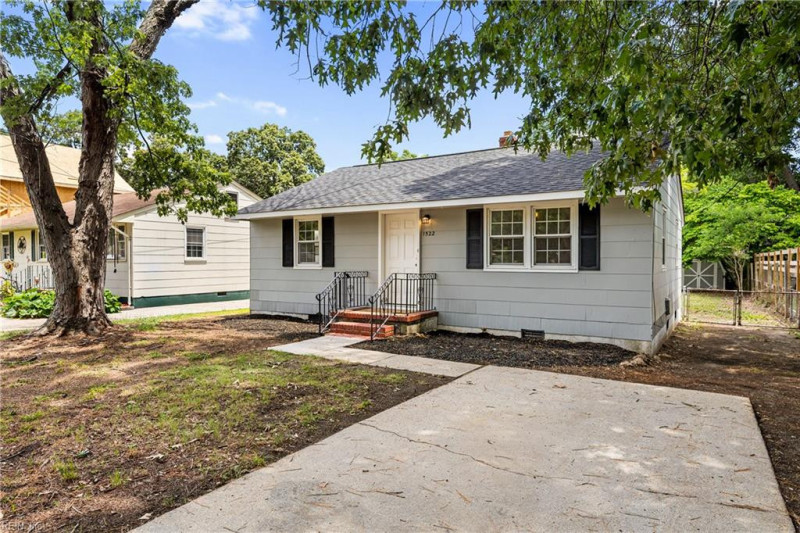 Photo 1 of 21 residential for sale in Chesapeake virginia