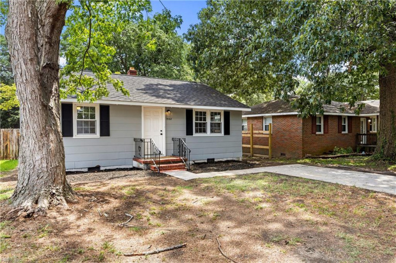 Photo 16 of 21 residential for sale in Chesapeake virginia